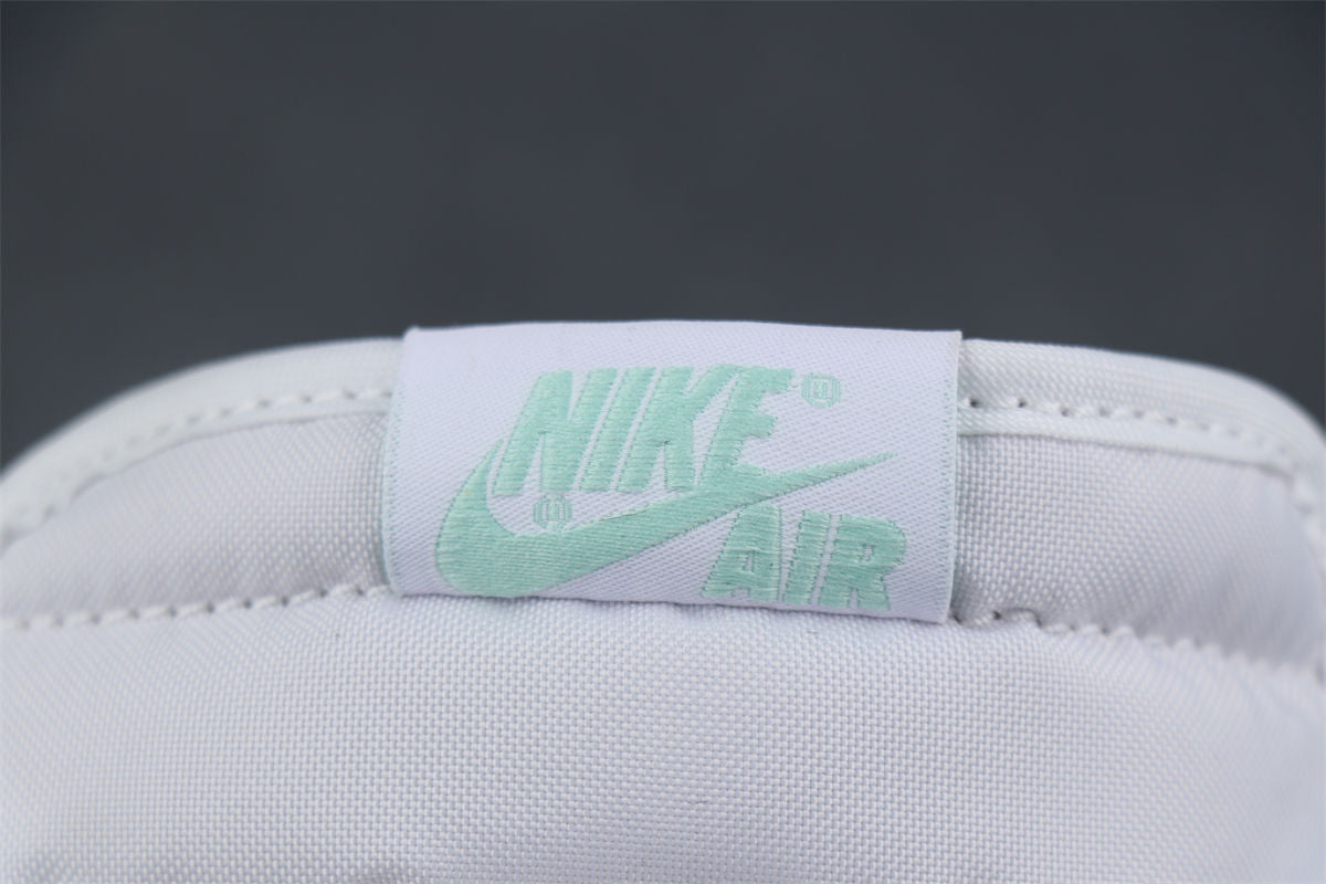 Air Jordan 1 Retro High OG NRG 'Igloo'