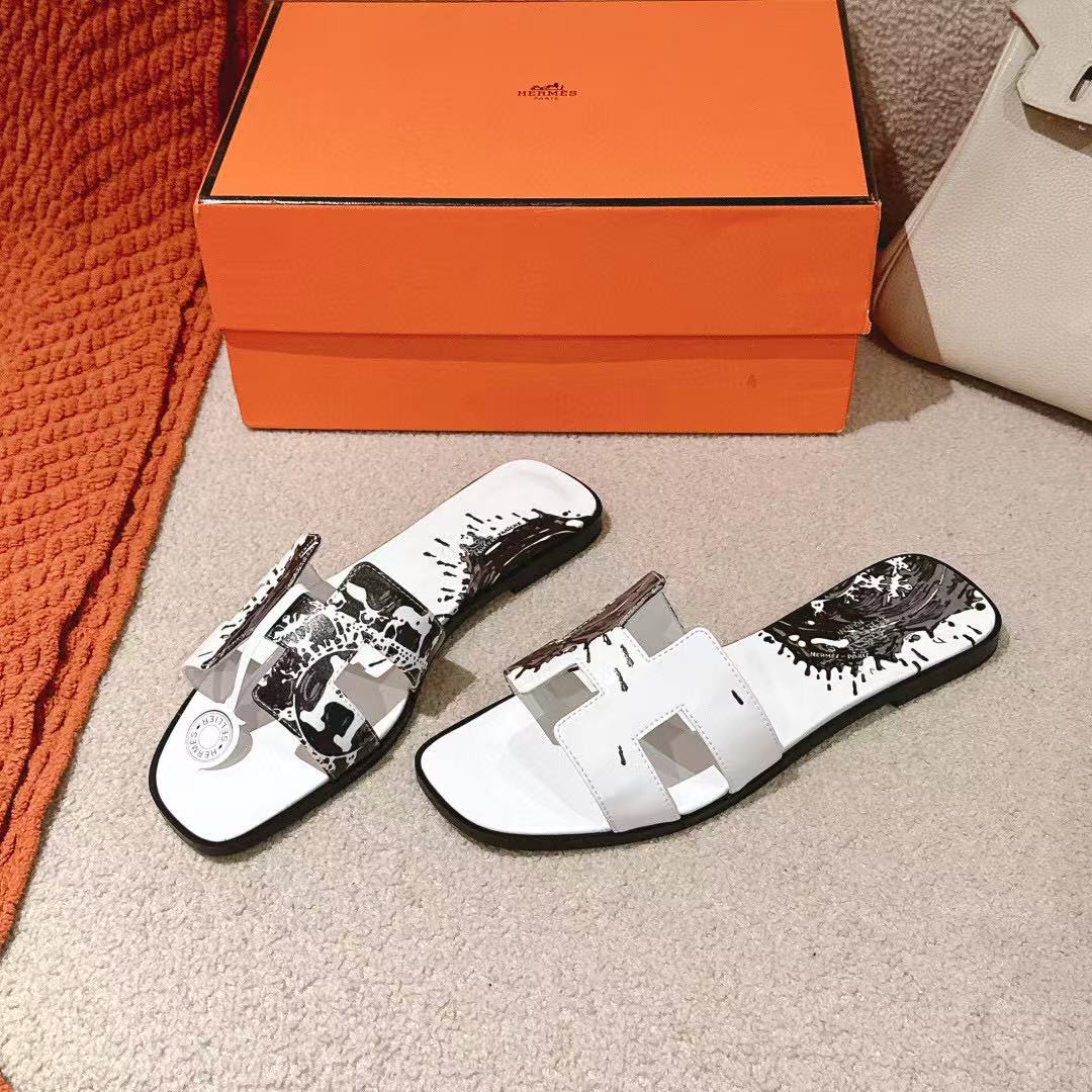 0RAN SANDAL IN BLACK MIX WHITE CALFSKIN