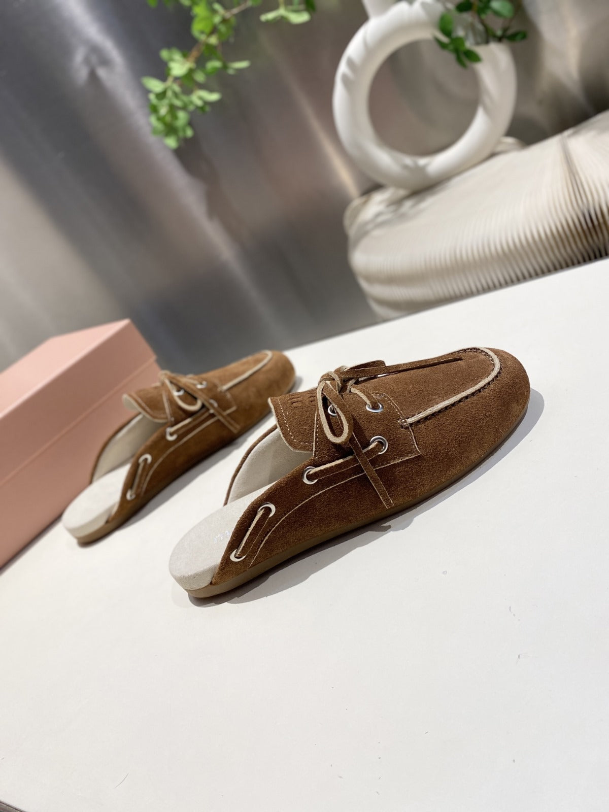 MIU FADED MULE IN BROWN ECRU SUEDE