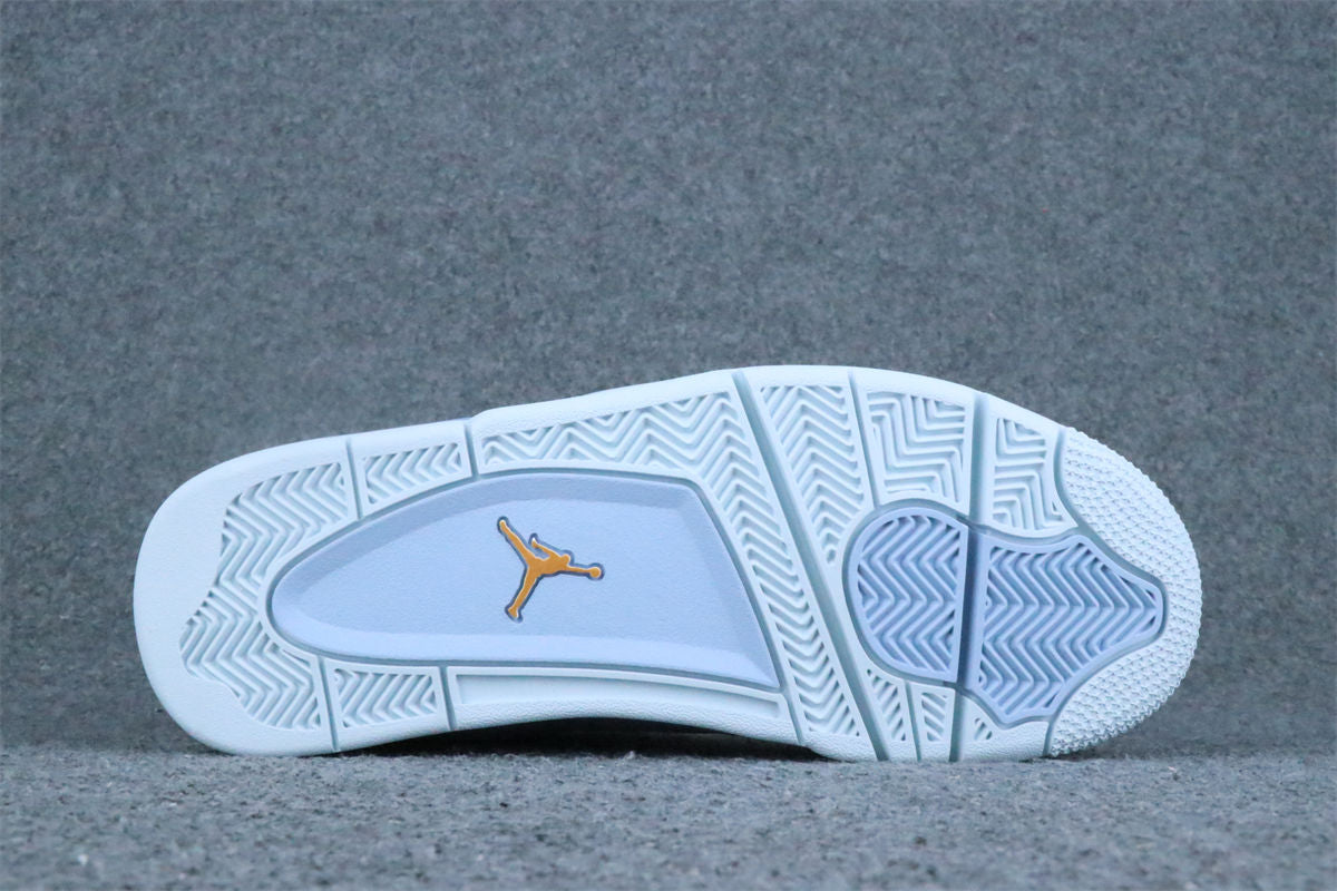 Air Jordan 4 Retro UNC Tar Heels PE (2025)