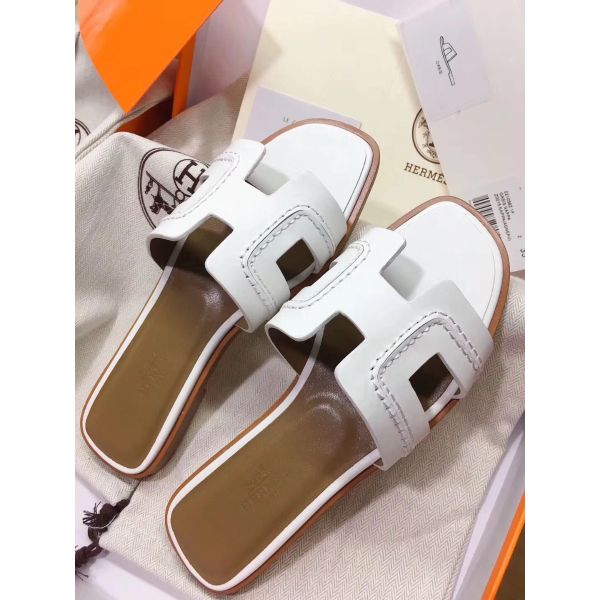 HERM Oran Sandals In White Leather With Stitched Detail