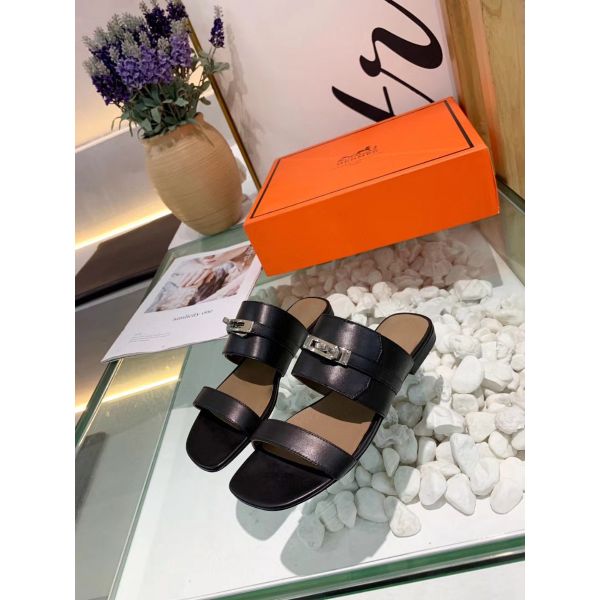 HERM Avenue Sandals In Black Calfskin