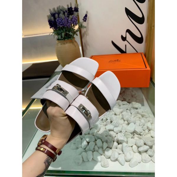 HERM Avenue Sandals In White Calfskin