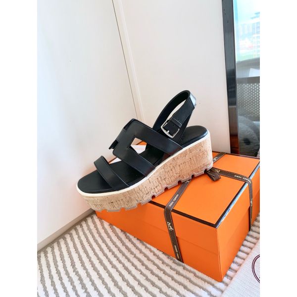 HERM Havane 30 Sandals in Black Calfskin Leather