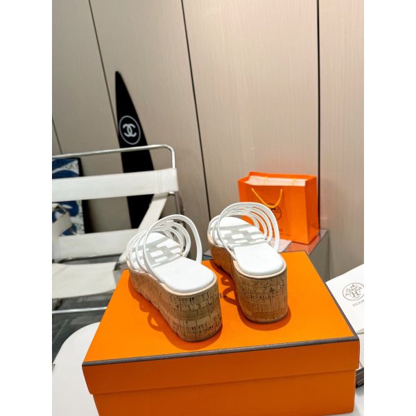 HERM Isabella 30 Sandals in White Calfskin