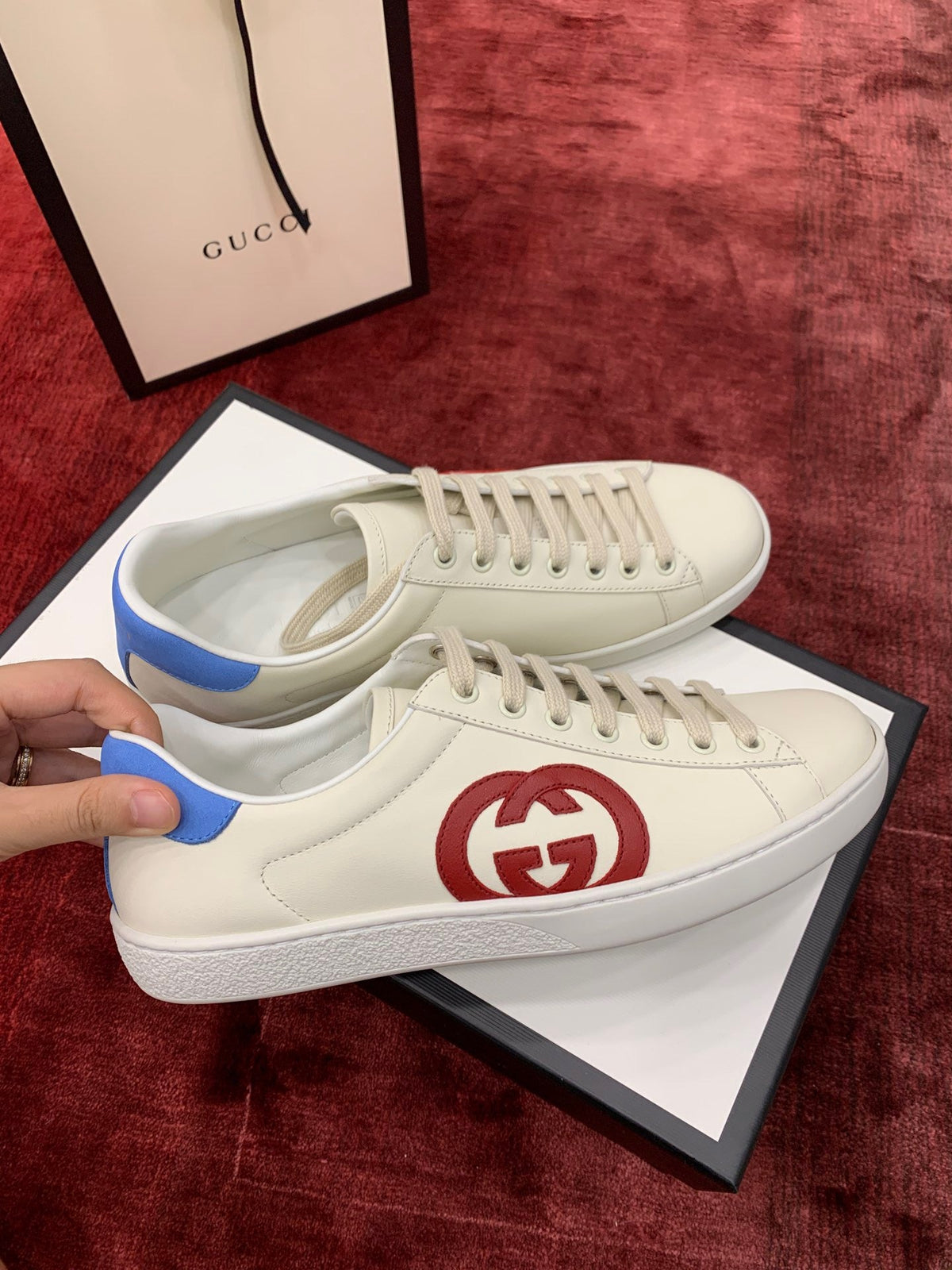 Sneakers & Shoes