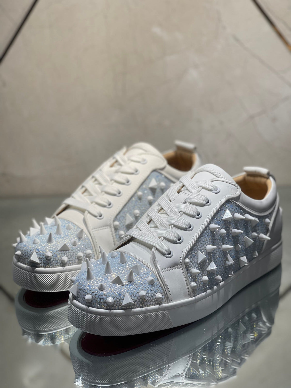 Sneakers & Shoes