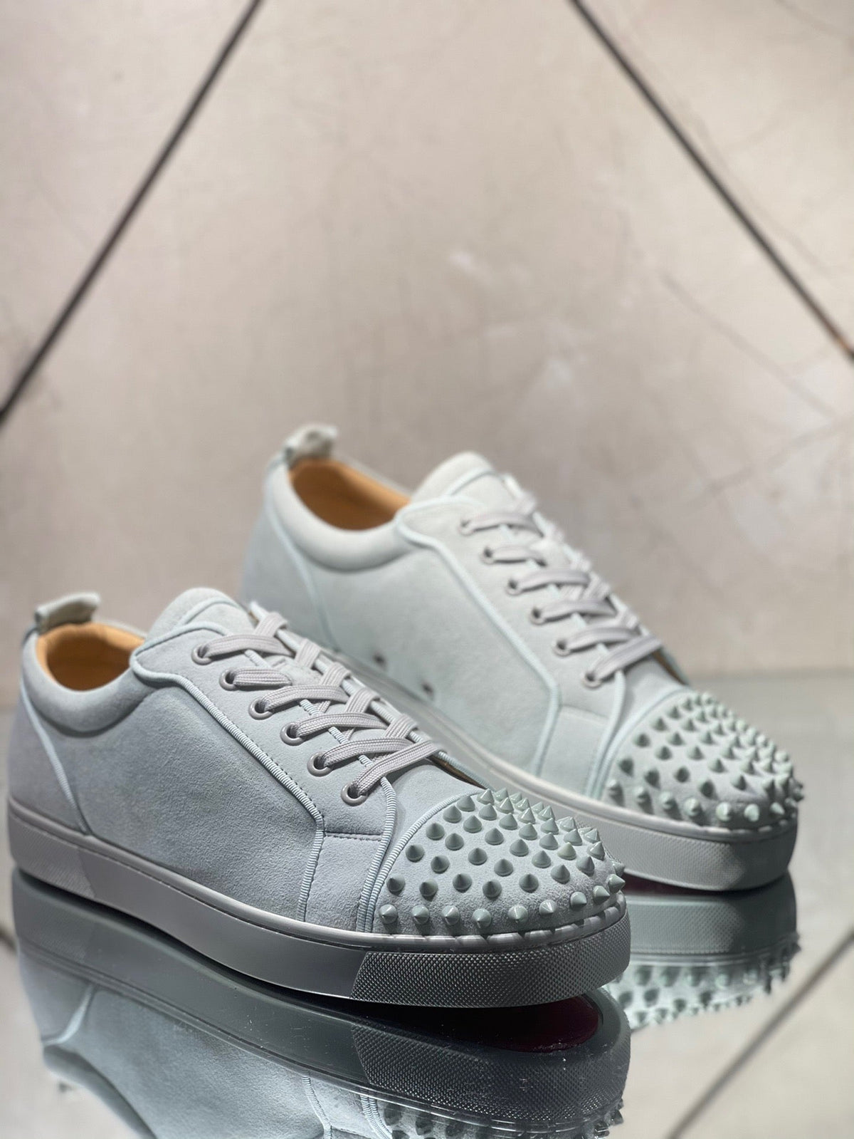 Sneakers & Shoes