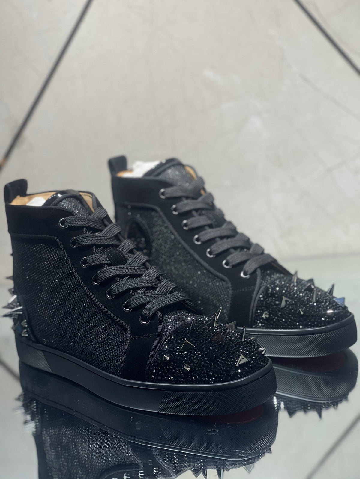 Sneakers & Shoes