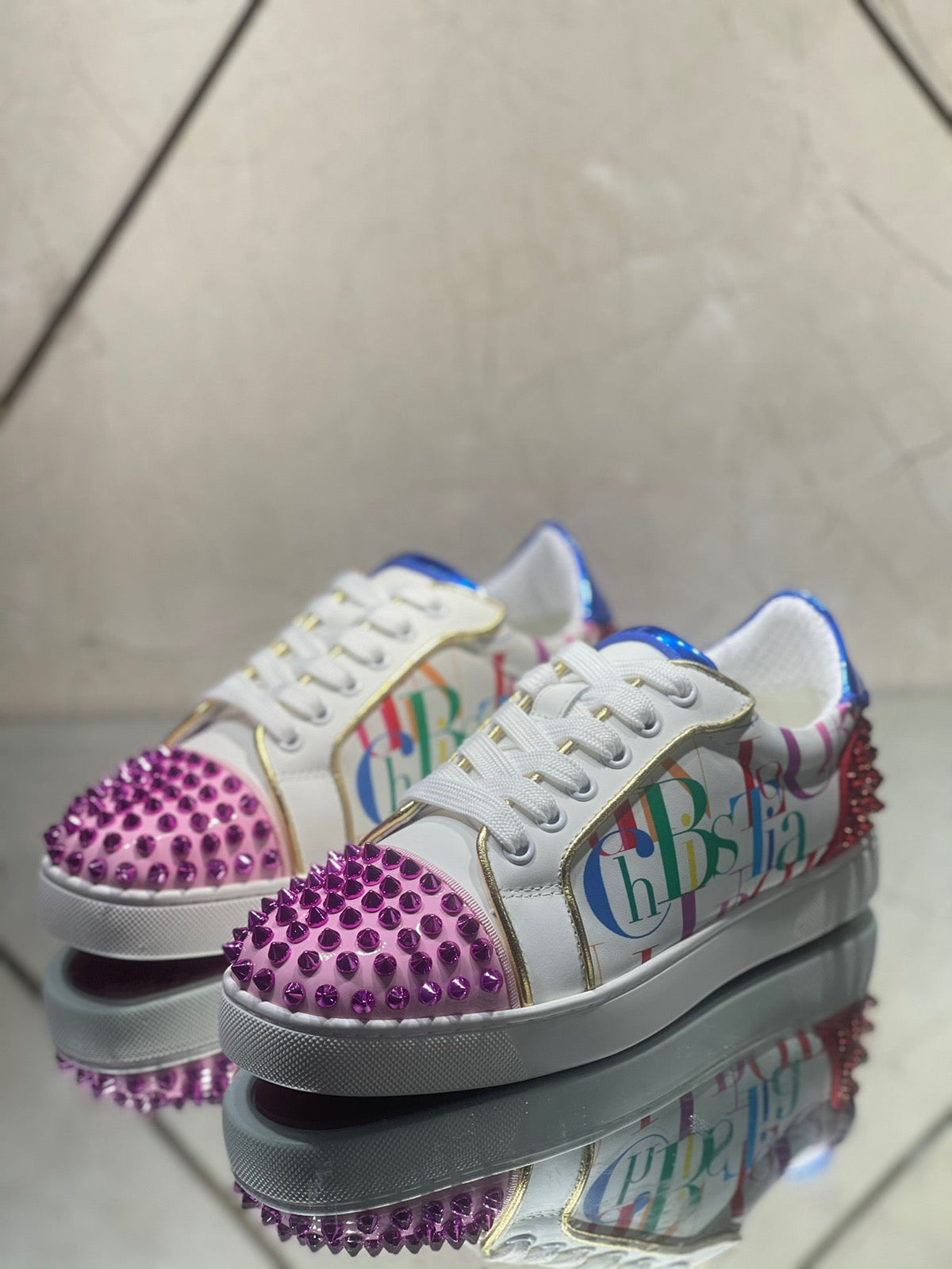 Sneakers & Shoes