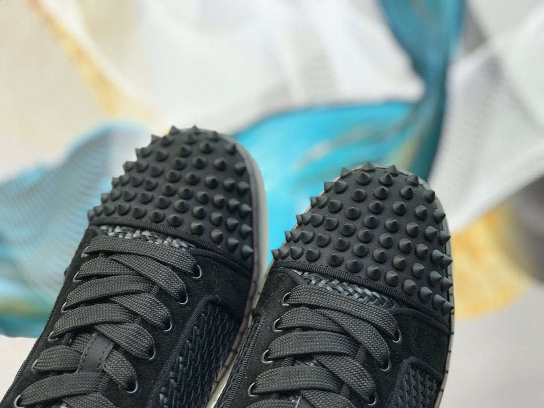 Sneakers & Shoes