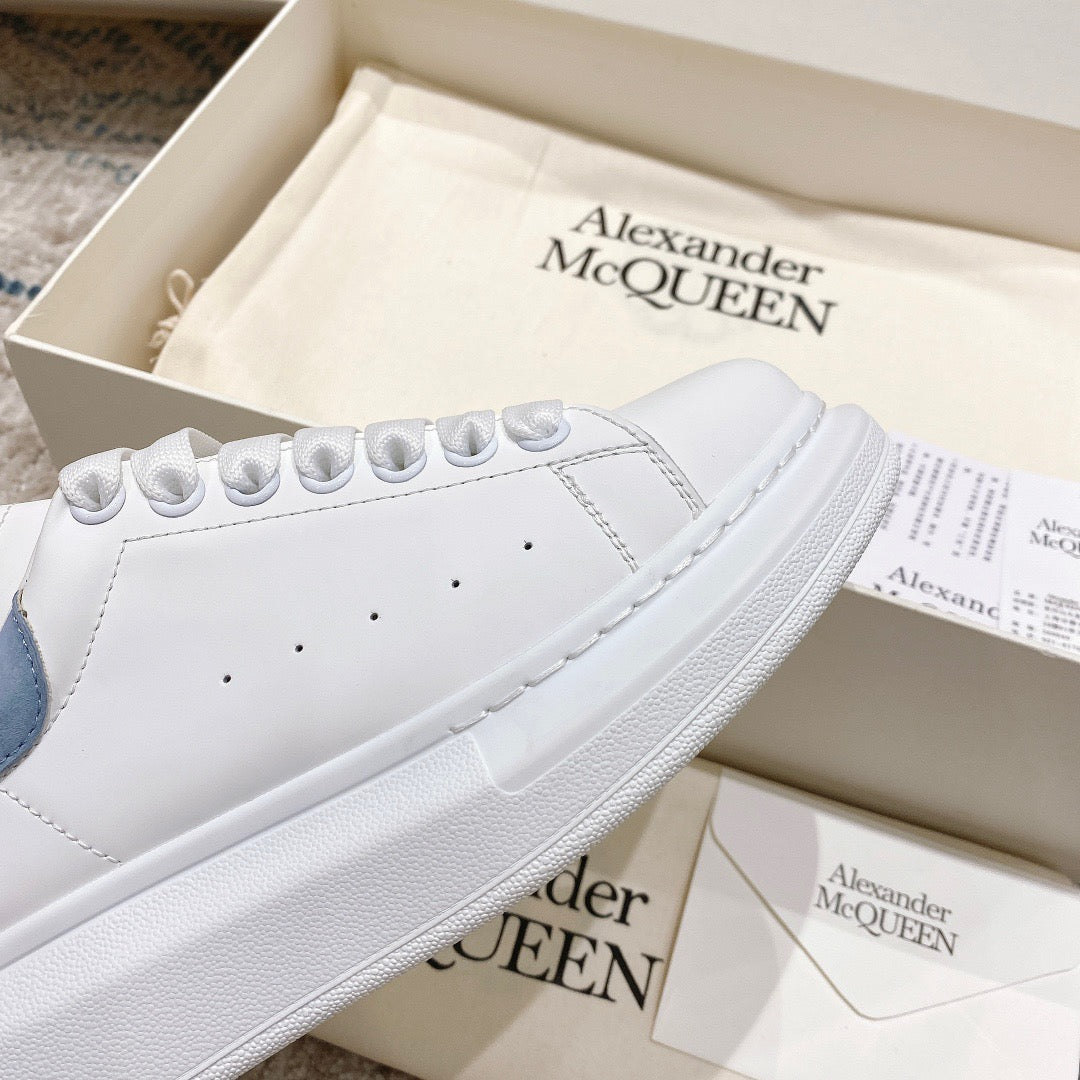 Sneakers & Shoes