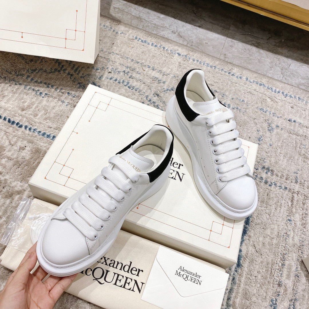 Sneakers & Shoes
