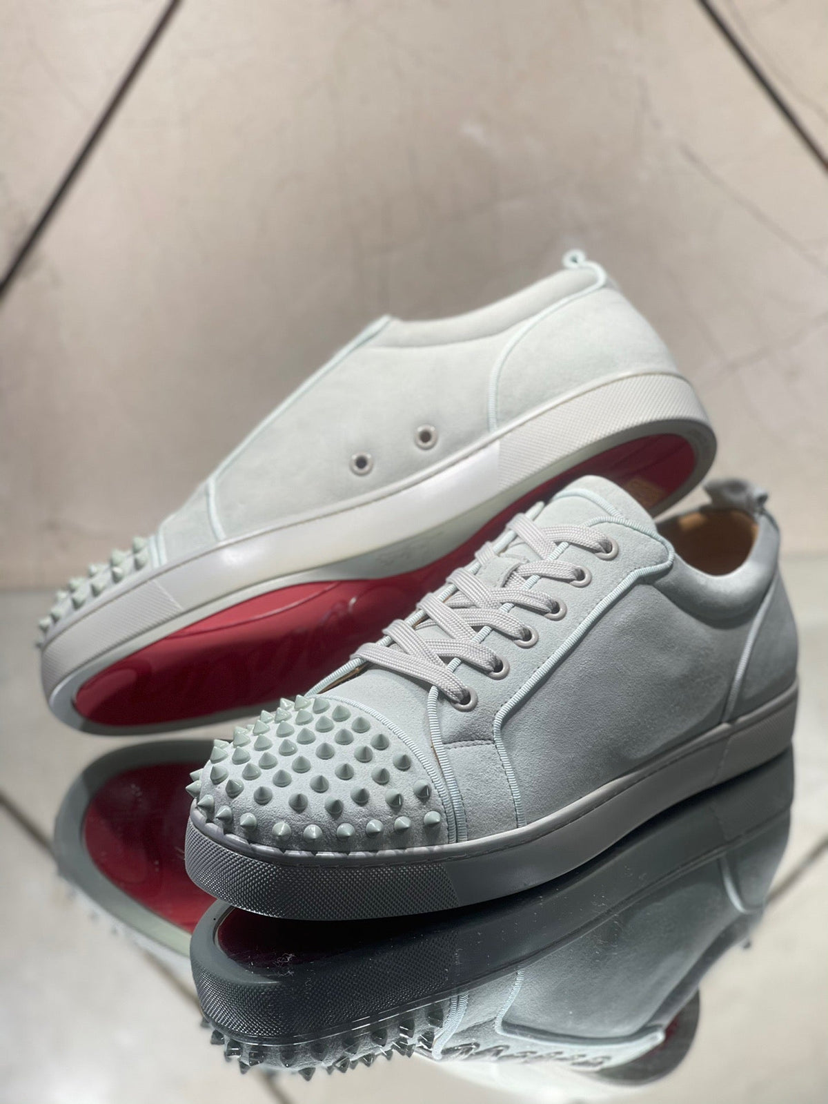 Sneakers & Shoes
