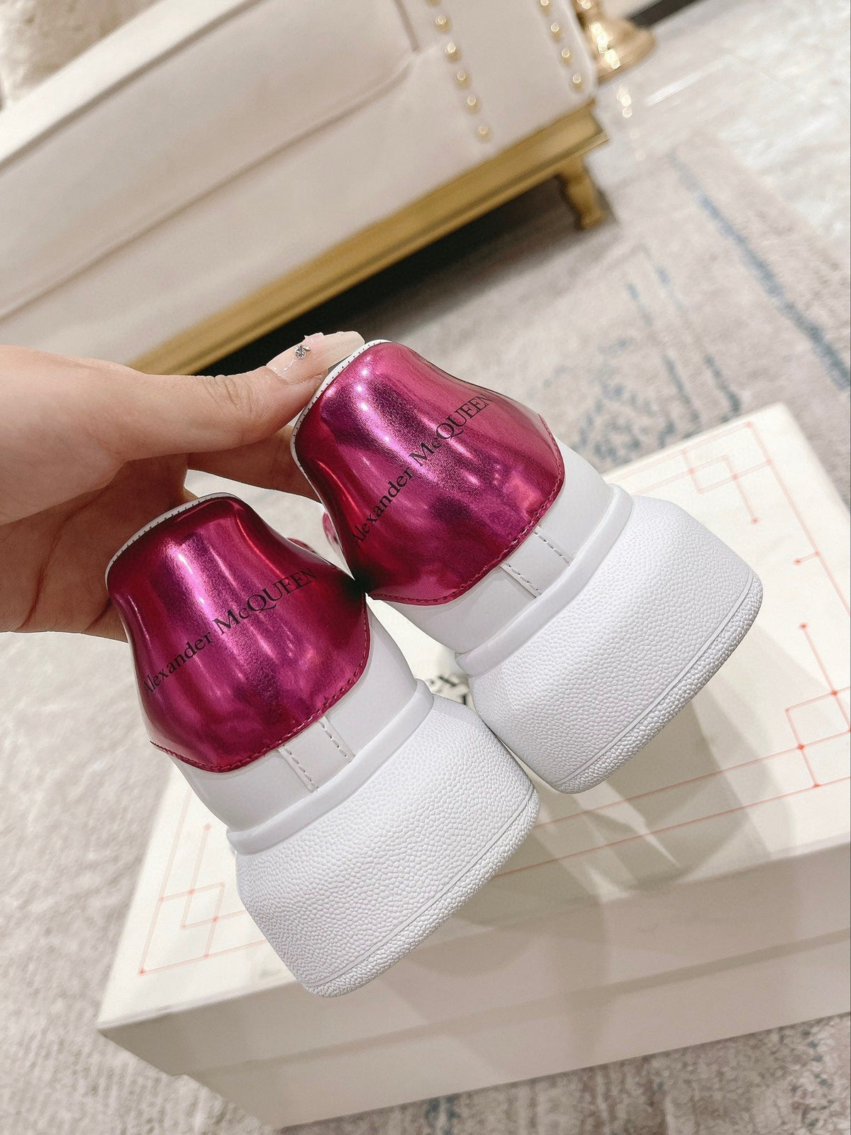 Sneakers & Shoes