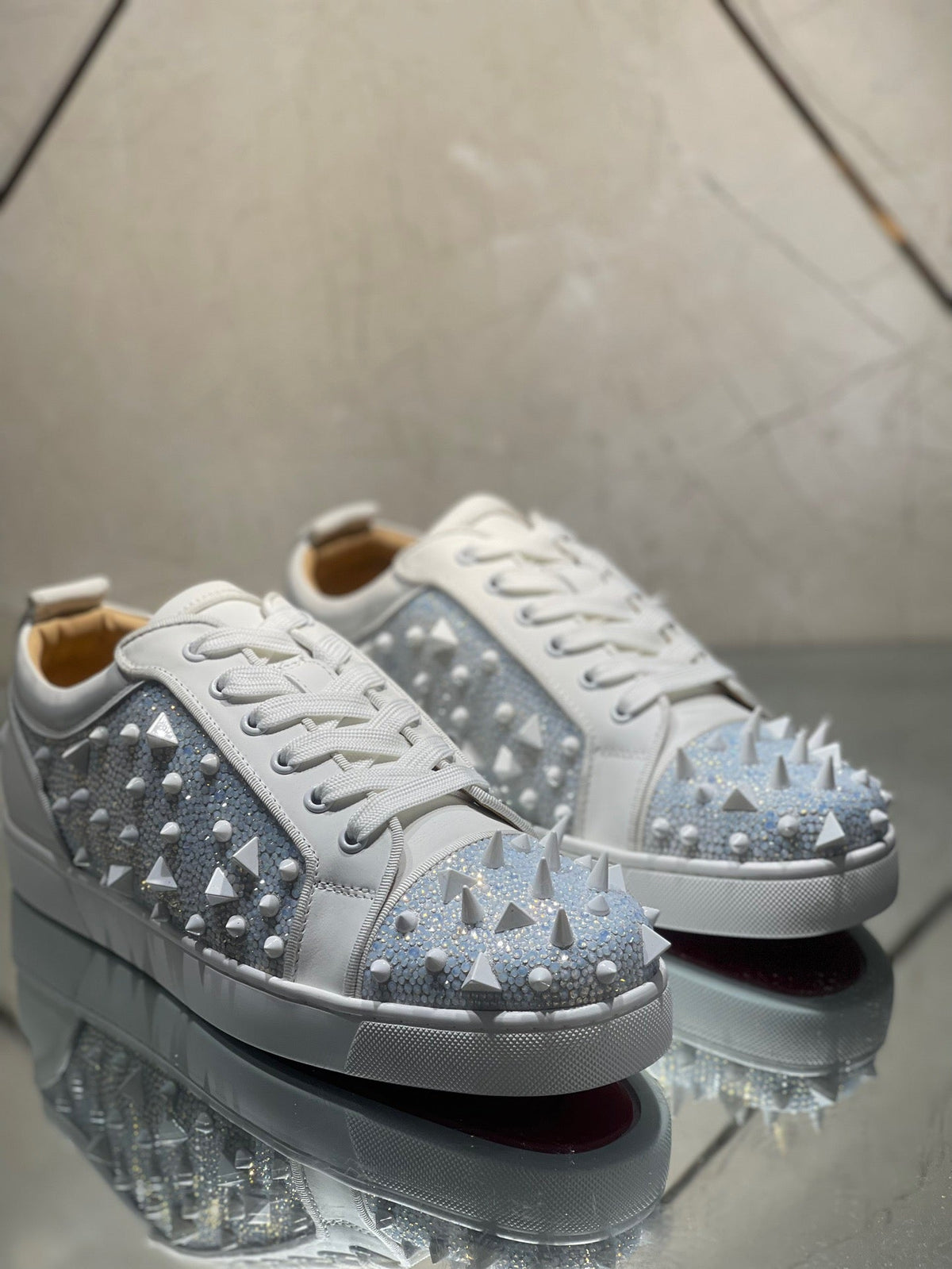 Sneakers & Shoes