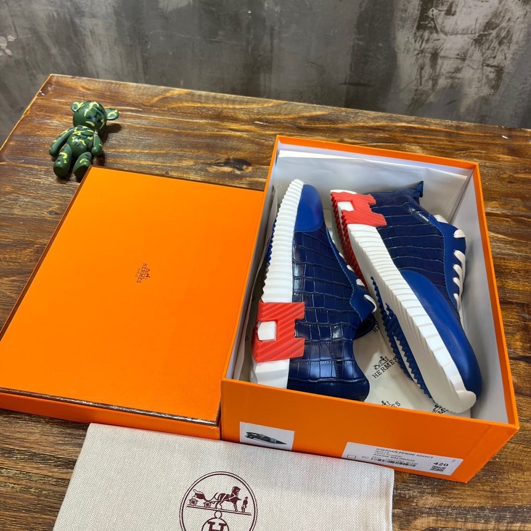 HERM Sneakers