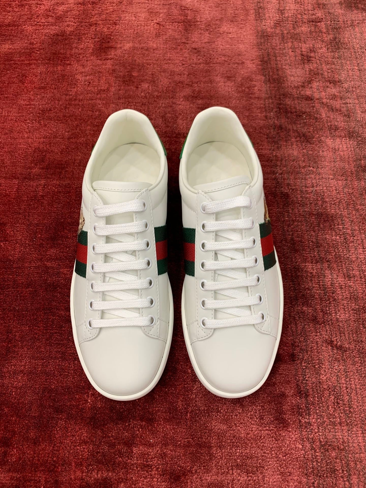 Sneakers & Shoes