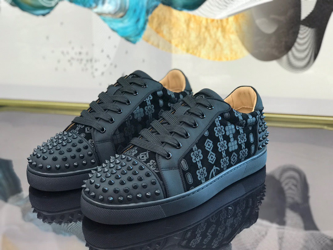 Sneakers & Shoes