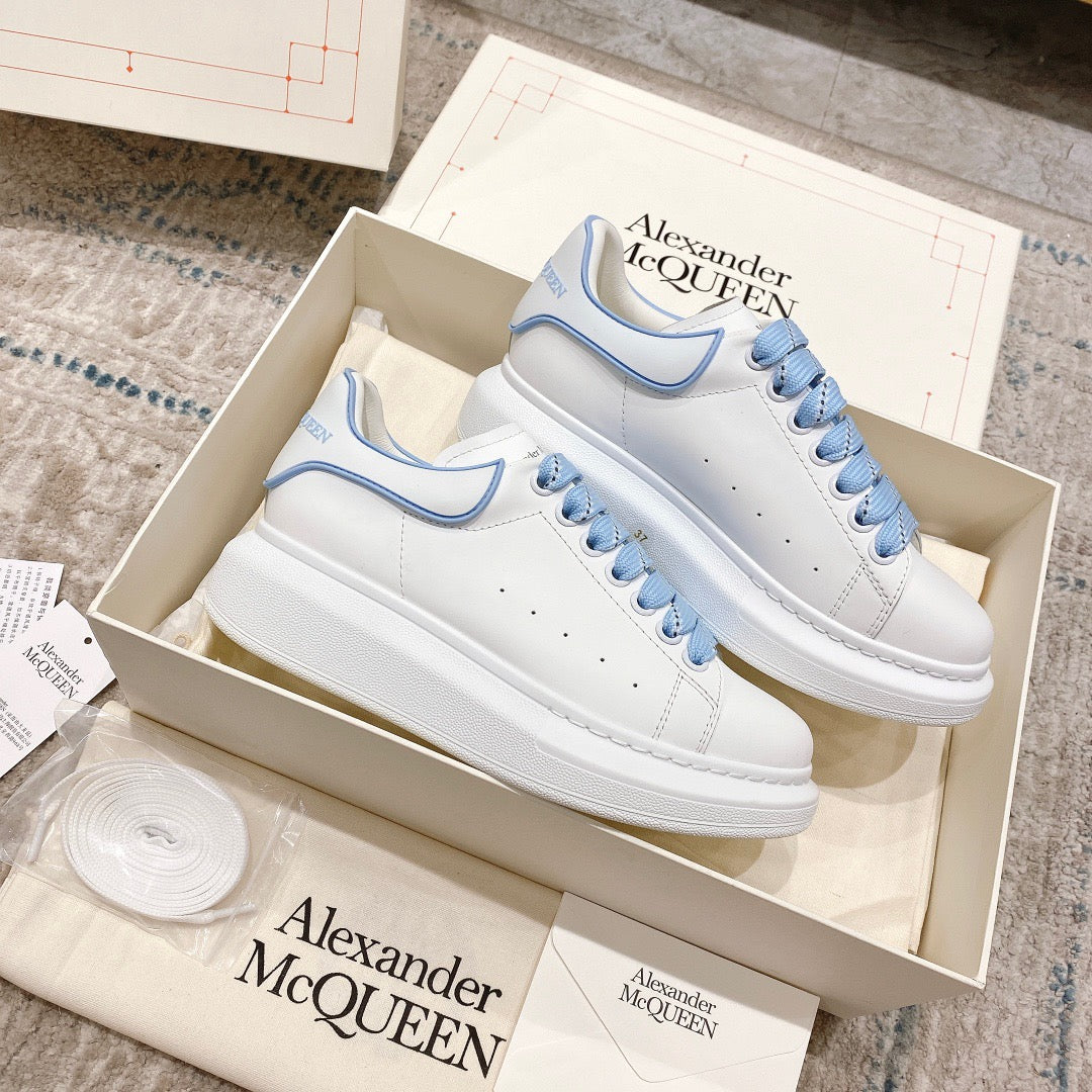 Sneakers & Shoes