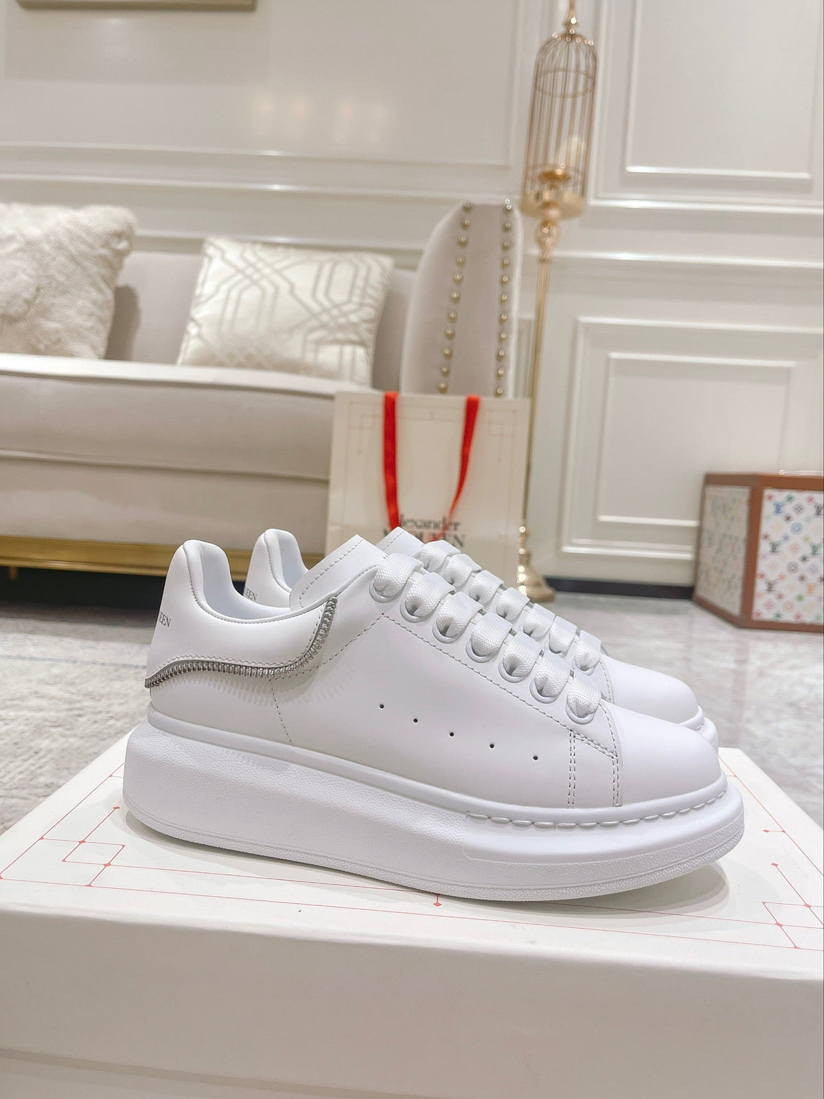 Sneakers & Shoes