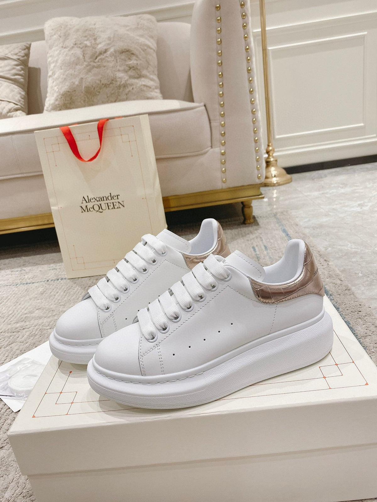 Sneakers & Shoes