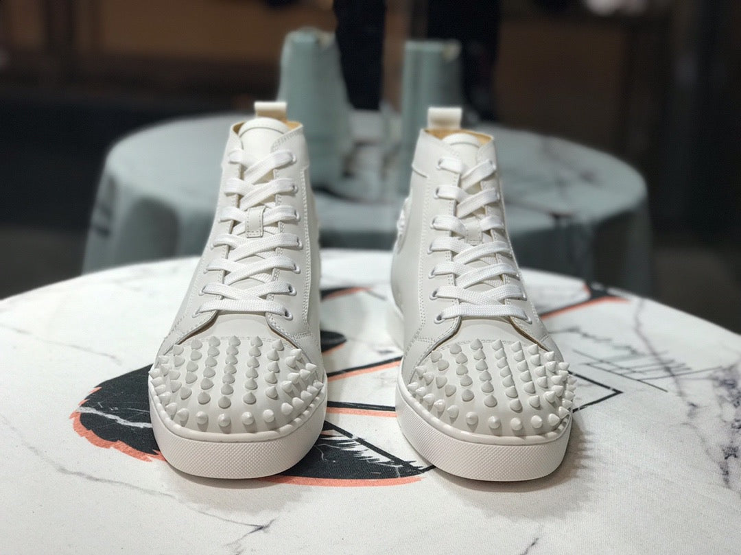 Sneakers & Shoes