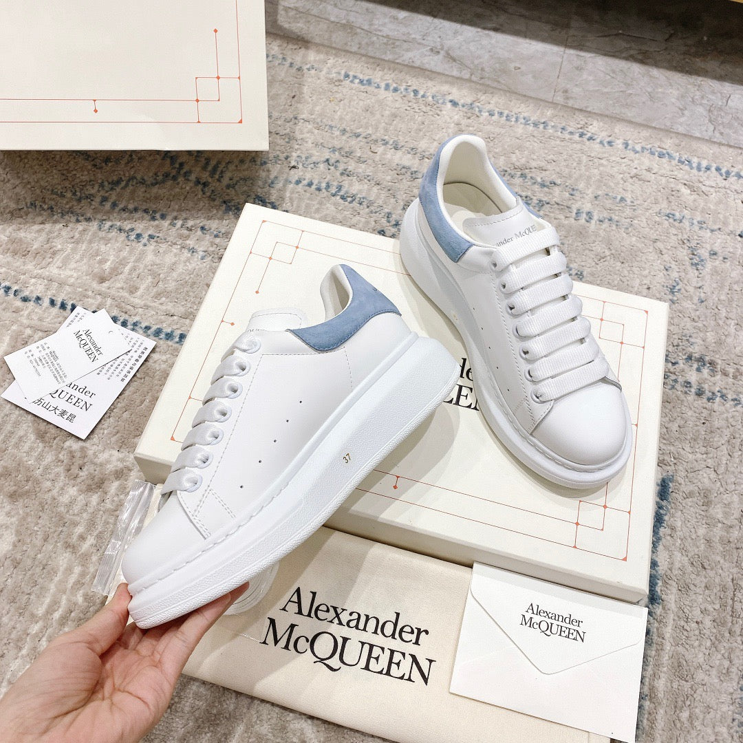 Sneakers & Shoes