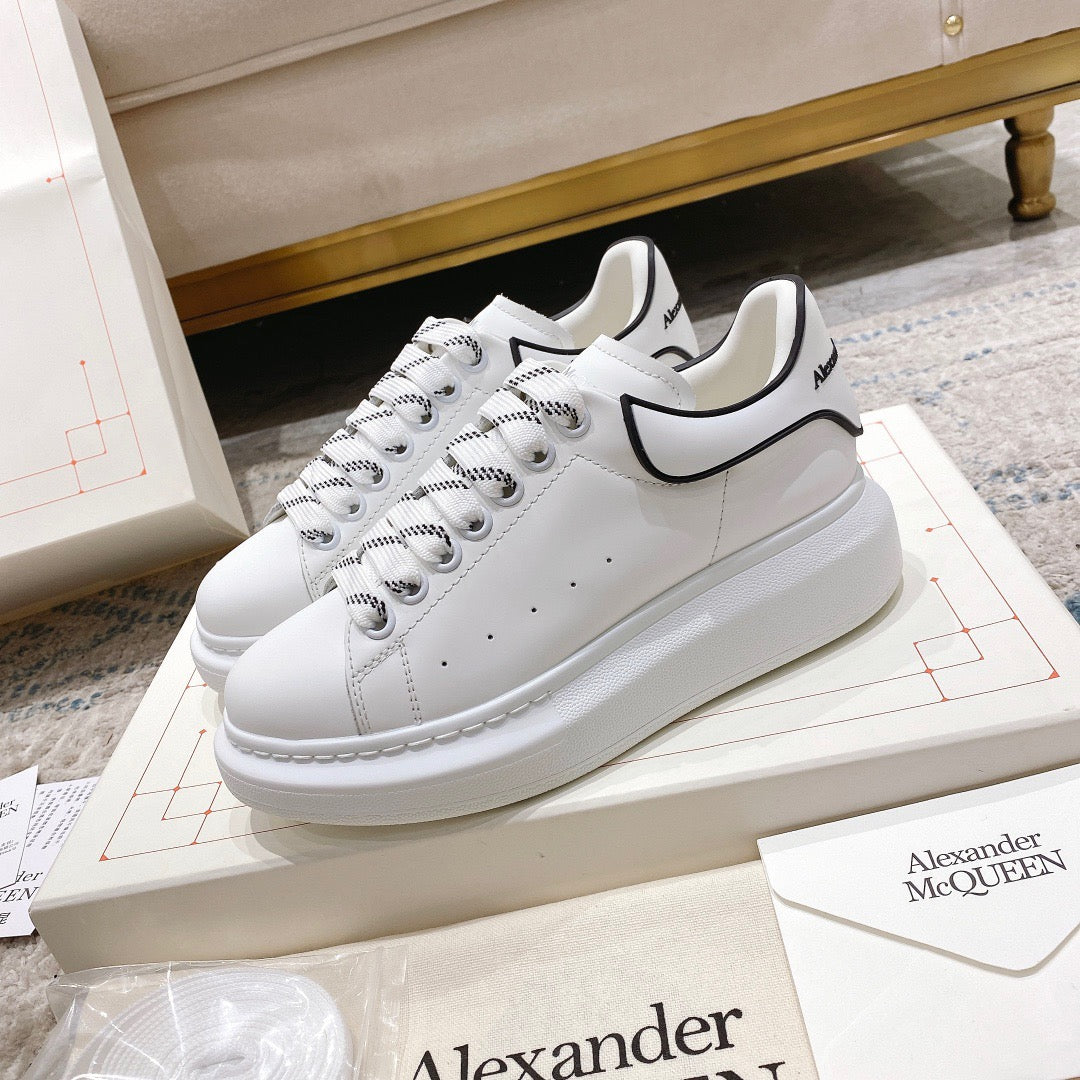 Sneakers & Shoes