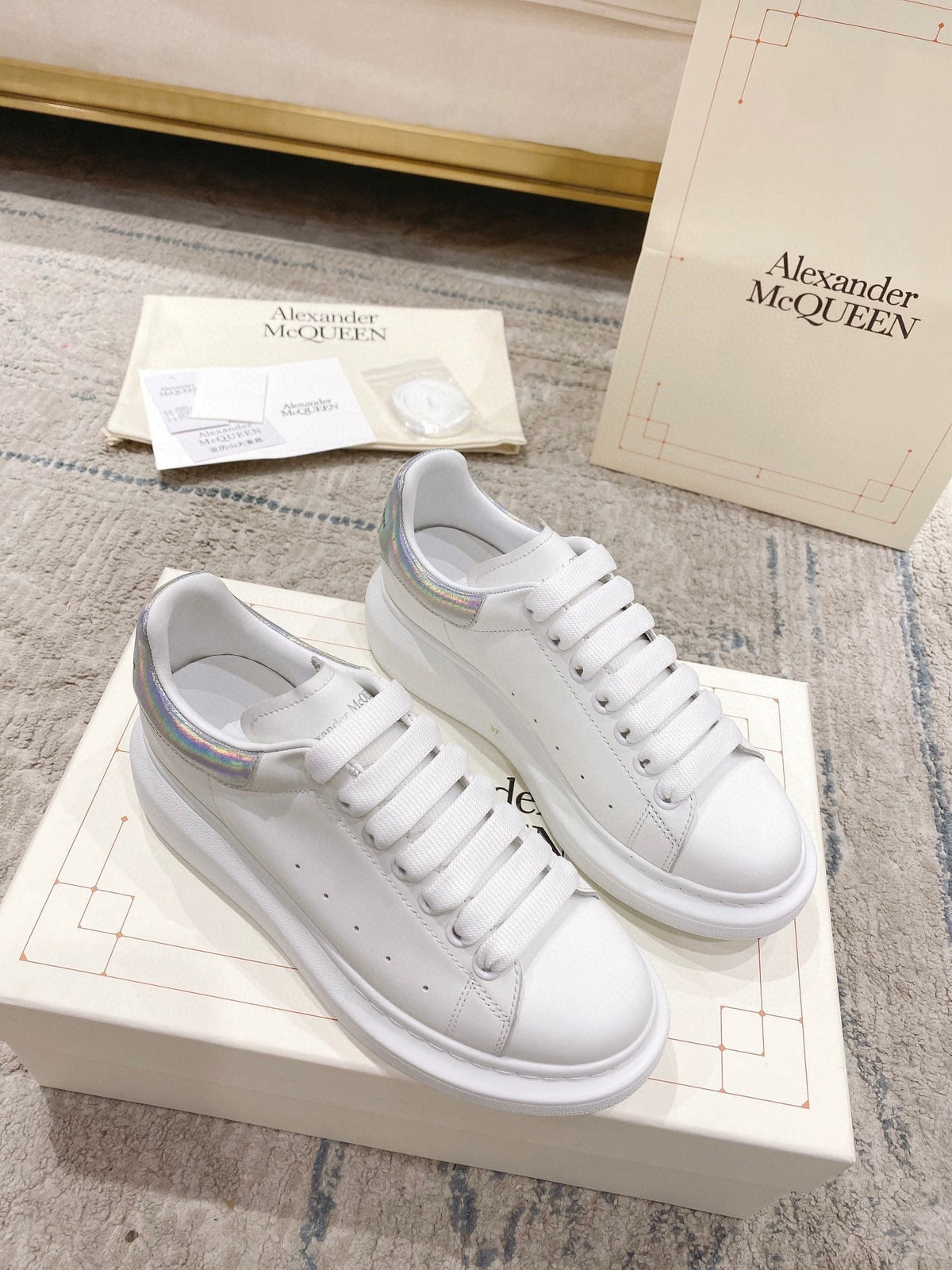 Sneakers & Shoes