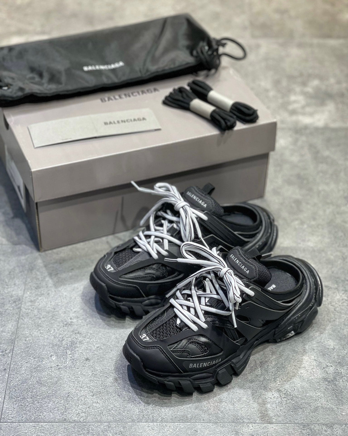 BLCG Sneakers
