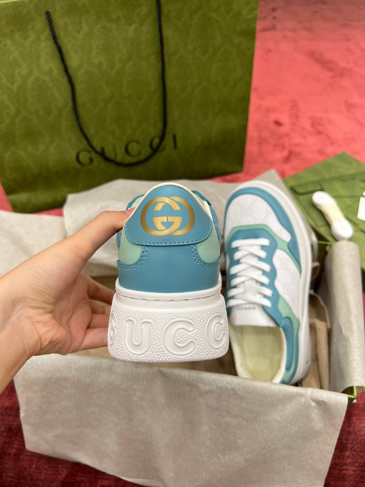 Sneakers & Shoes