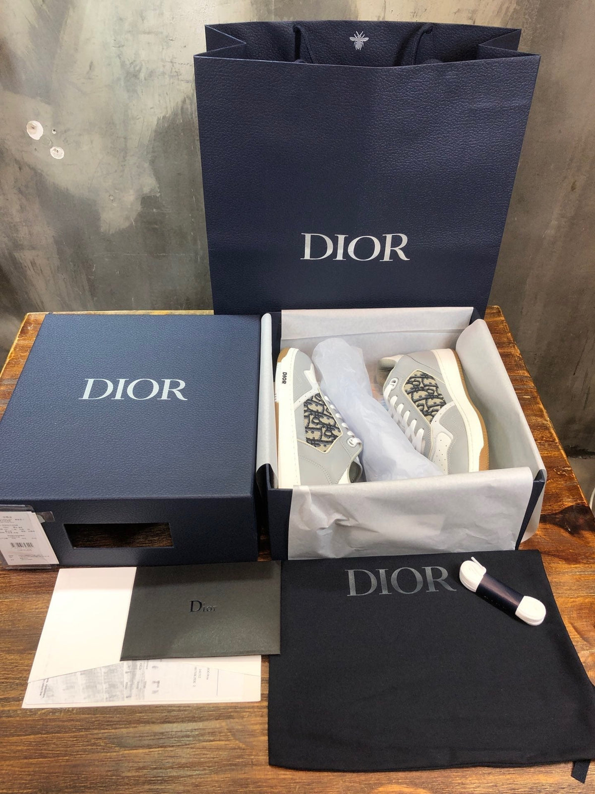 DIO Sneakers