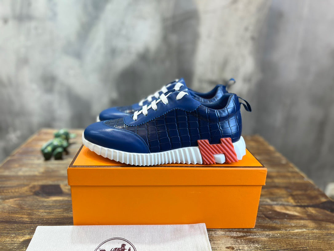 HERM Sneakers