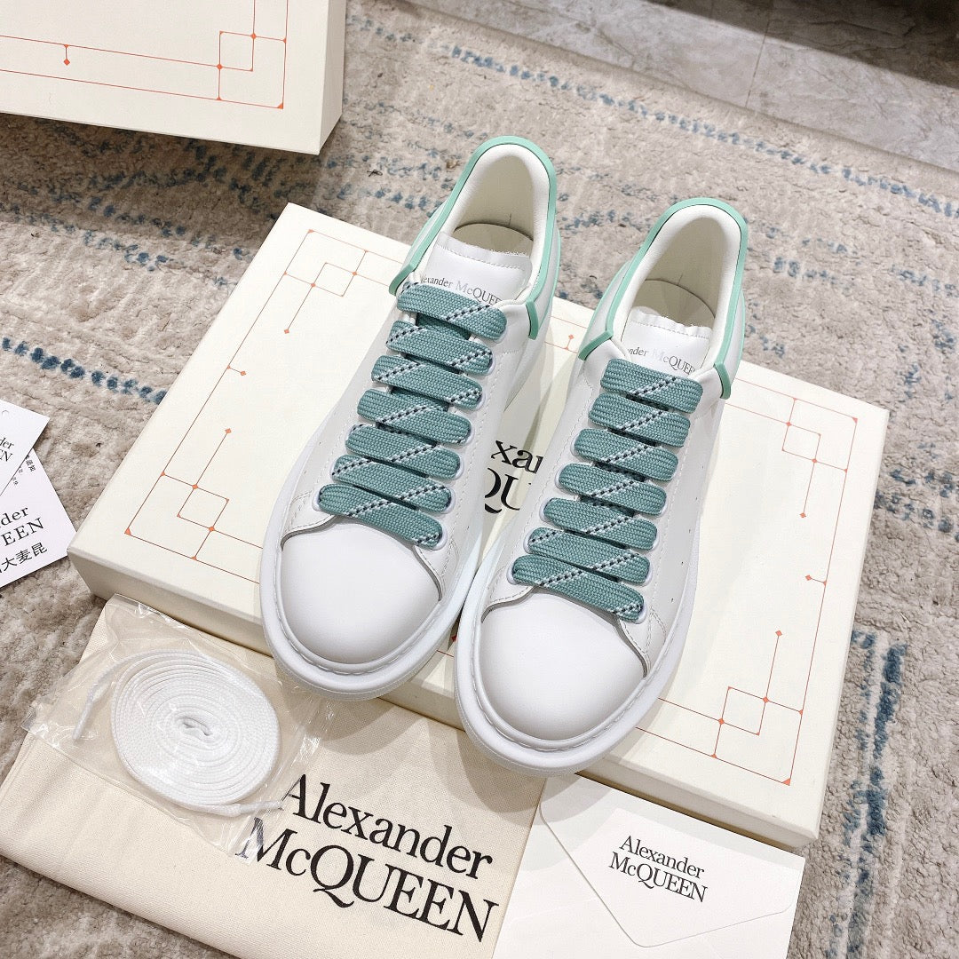 Sneakers & Shoes