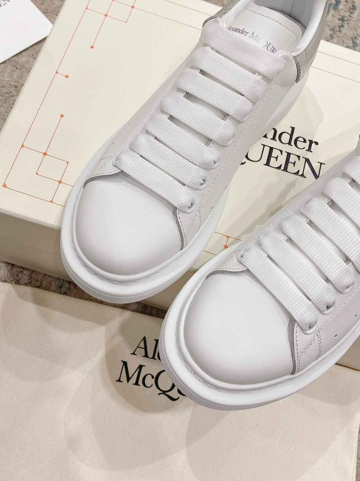 Sneakers & Shoes