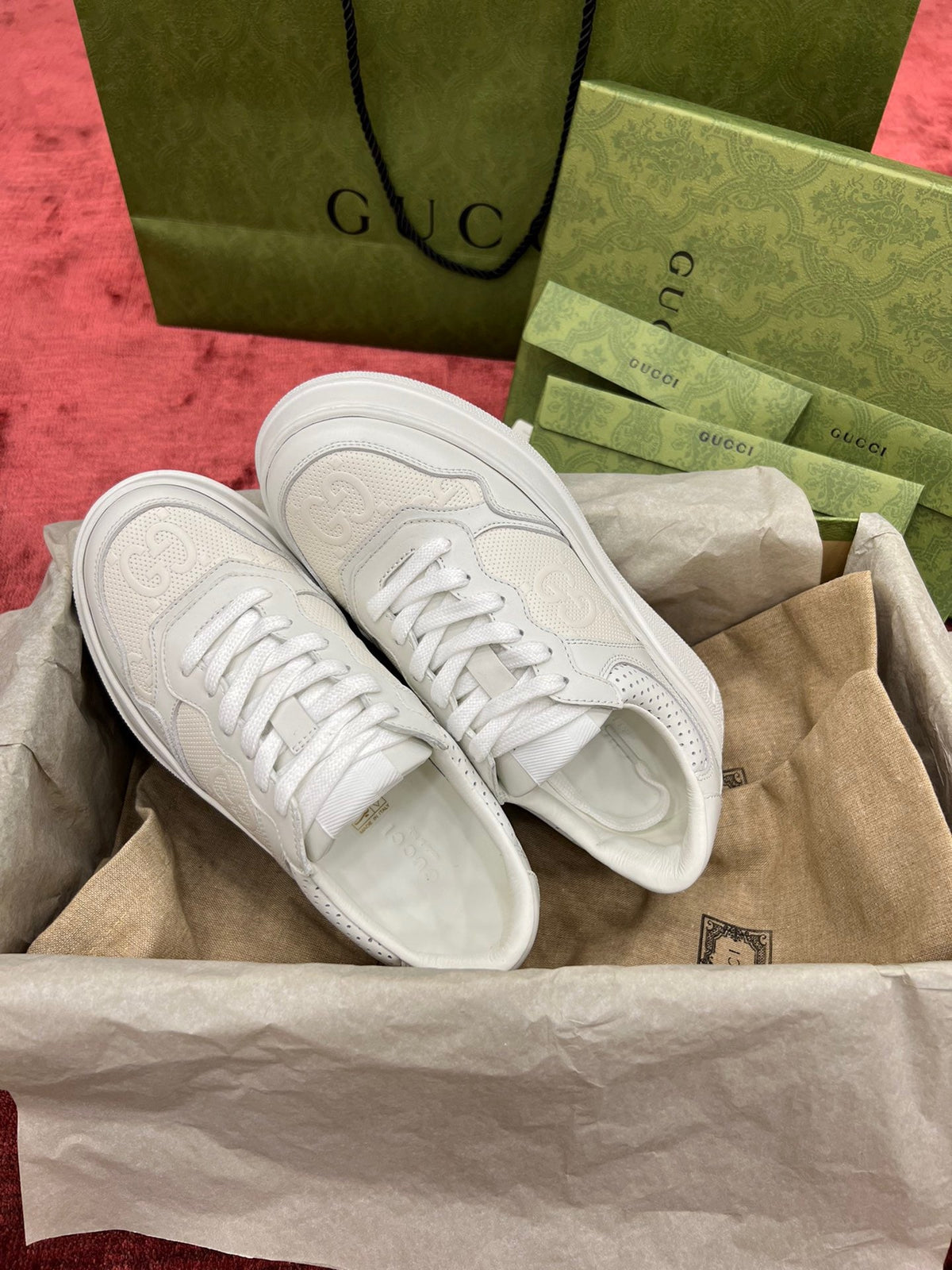 Sneakers & Shoes