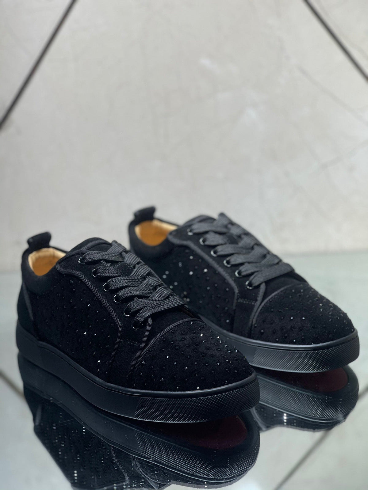 Sneakers & Shoes