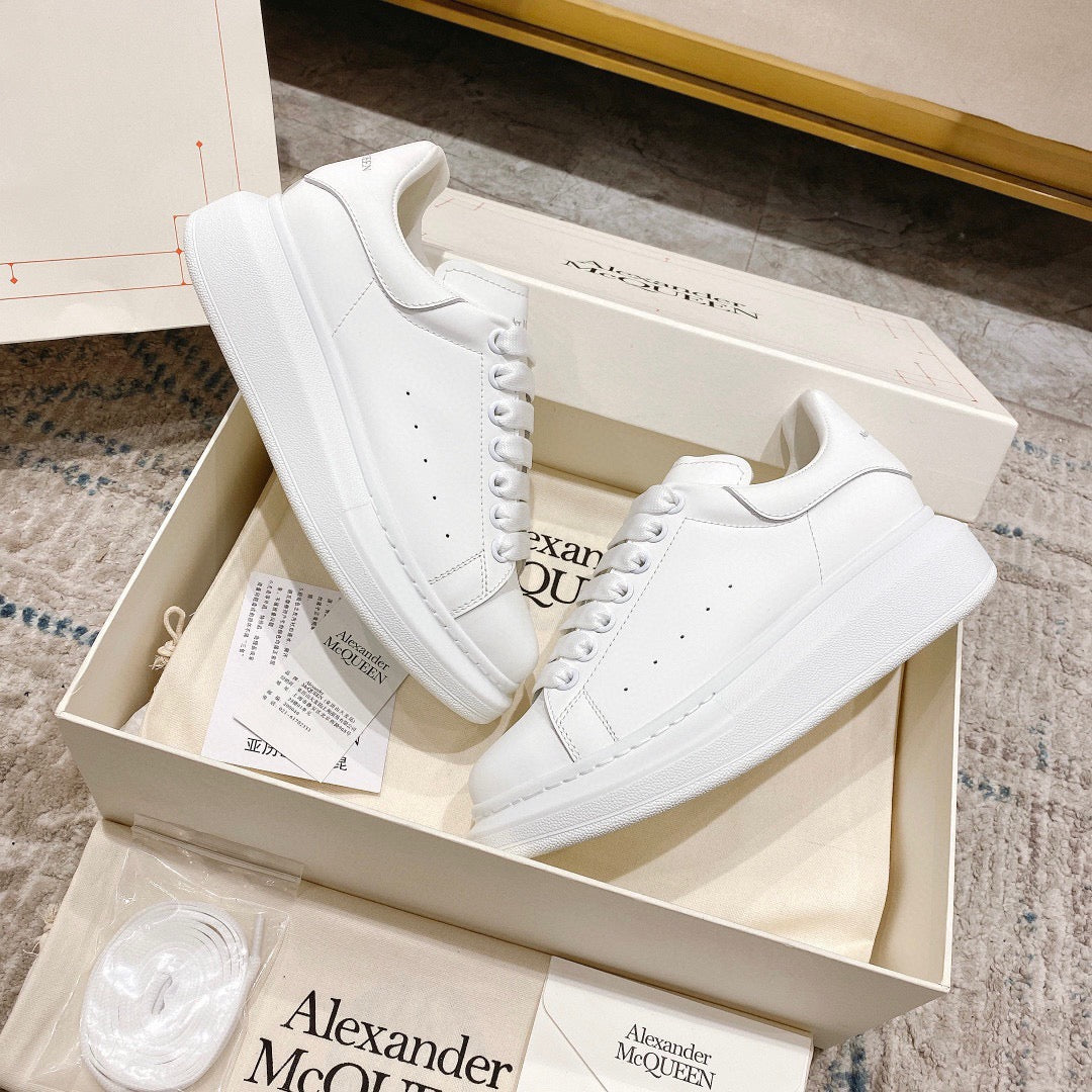 Sneakers & Shoes