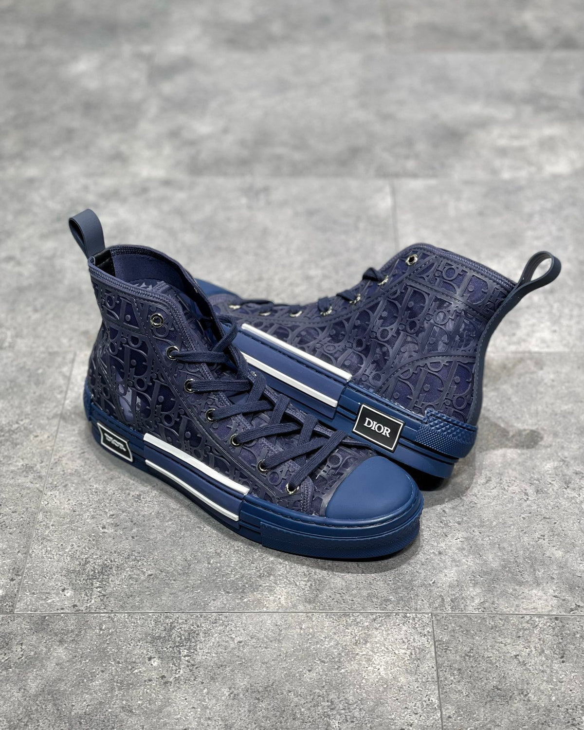 DIO Sneakers