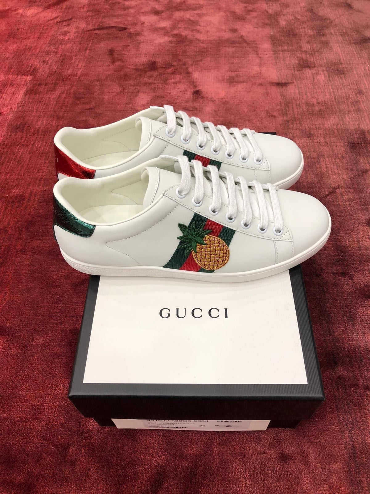 Sneakers & Shoes