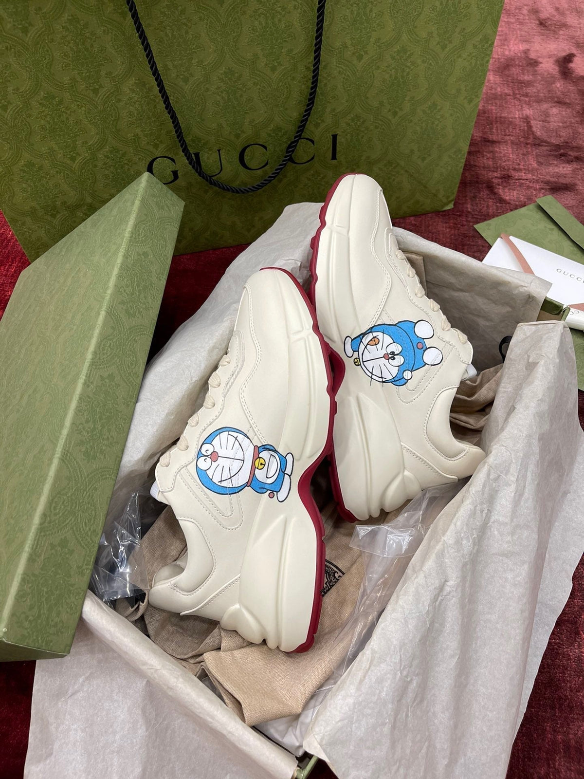Sneakers & Shoes