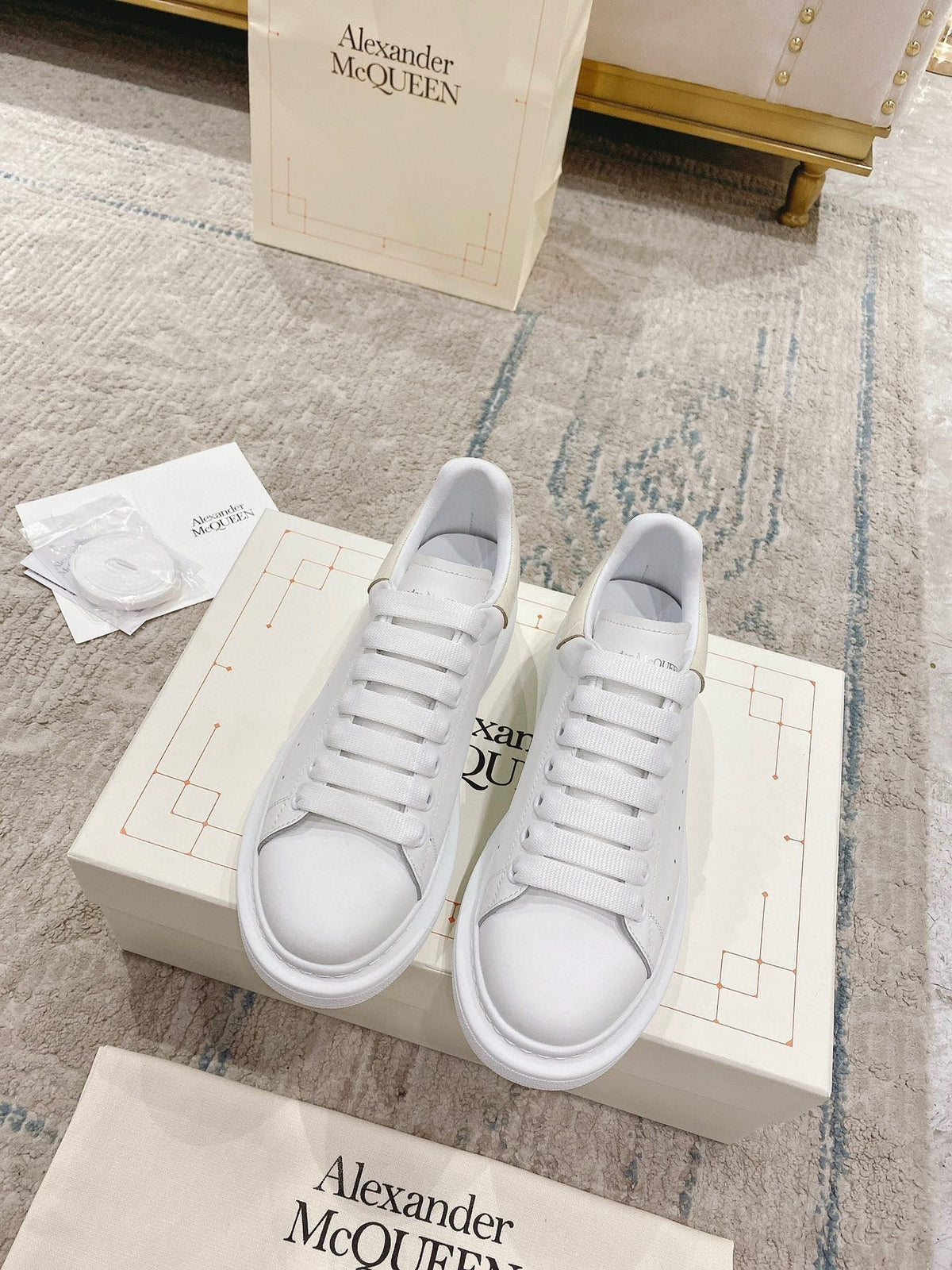Sneakers & Shoes