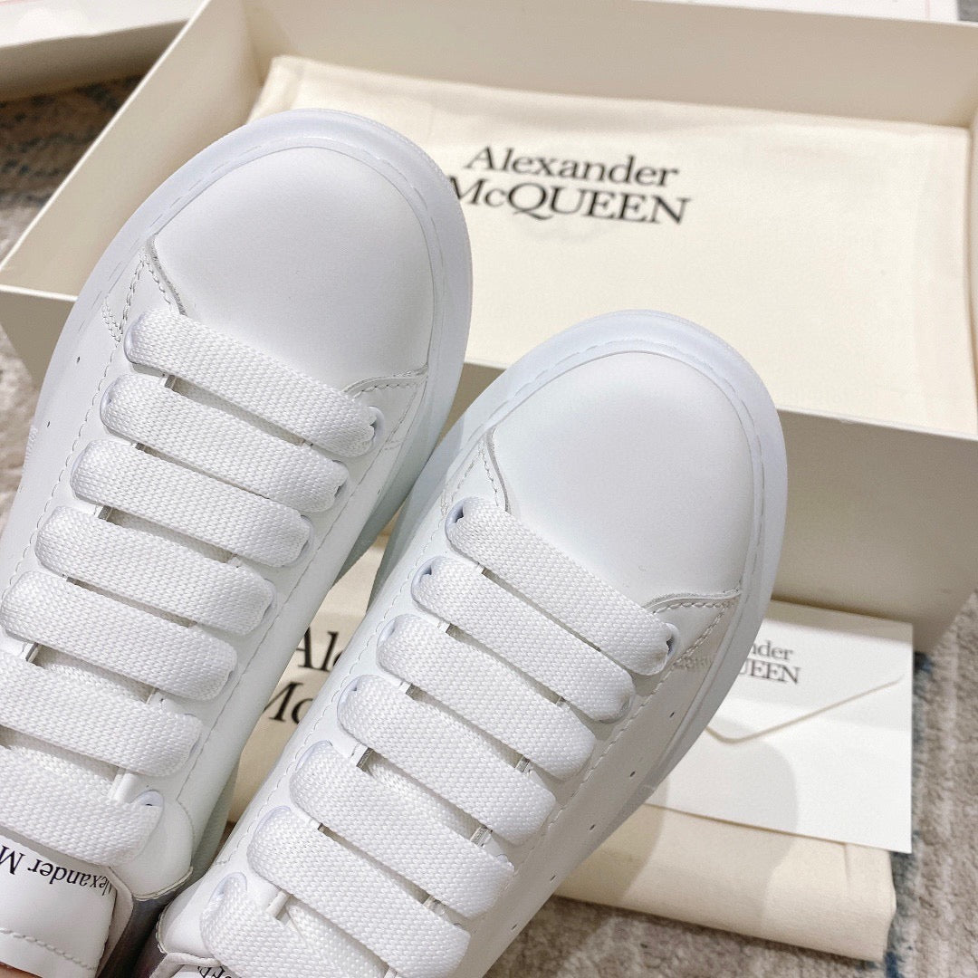 Sneakers & Shoes