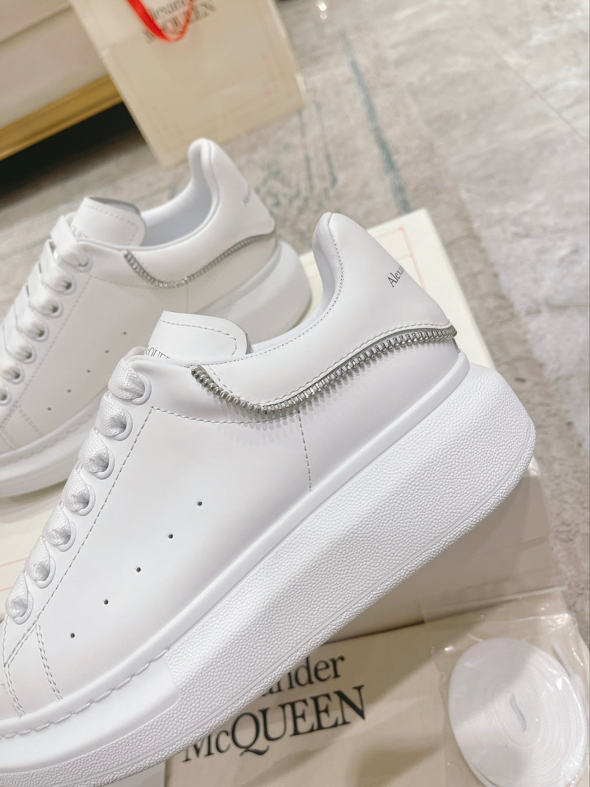 Sneakers & Shoes