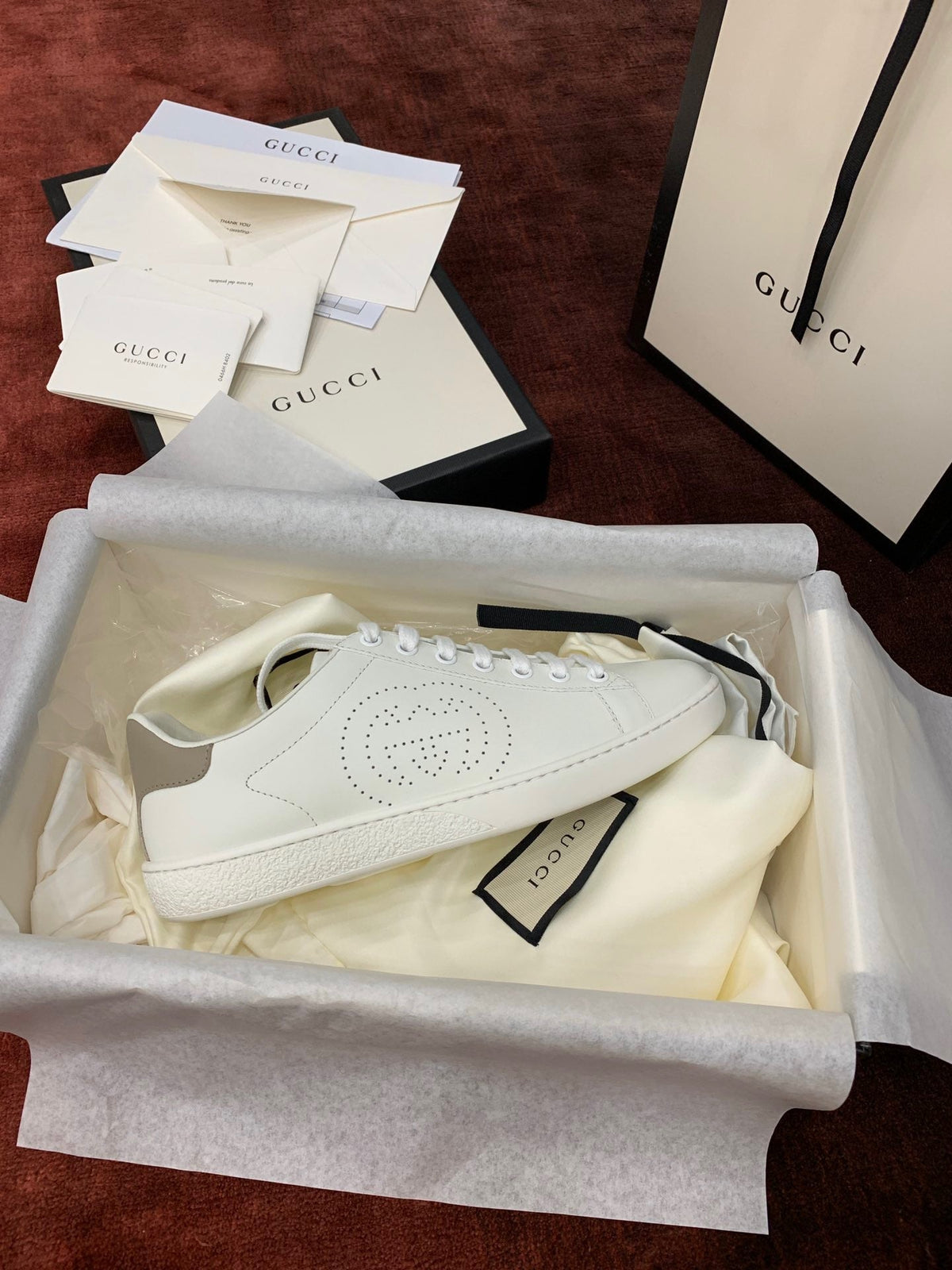 Sneakers & Shoes