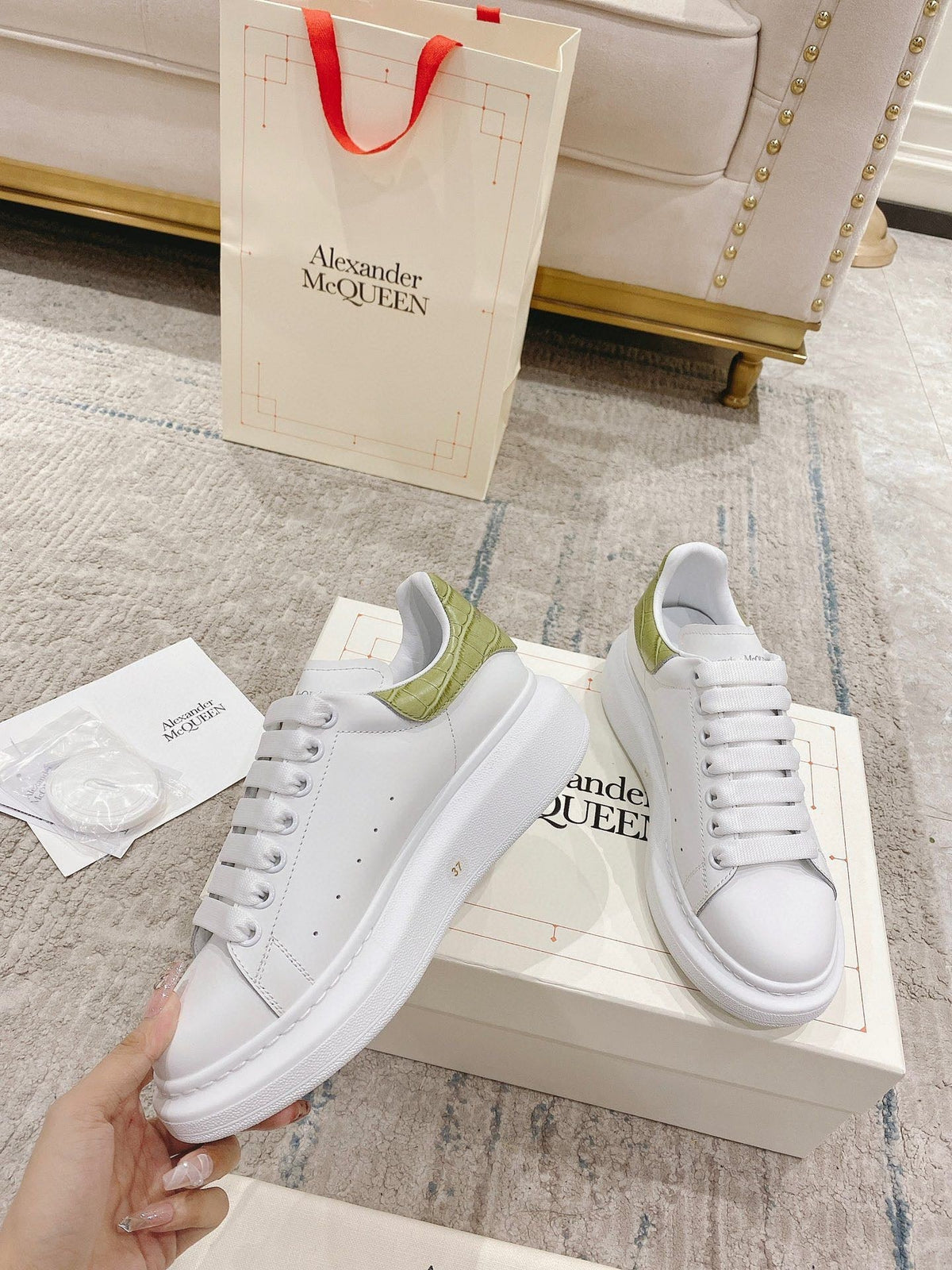 Sneakers & Shoes