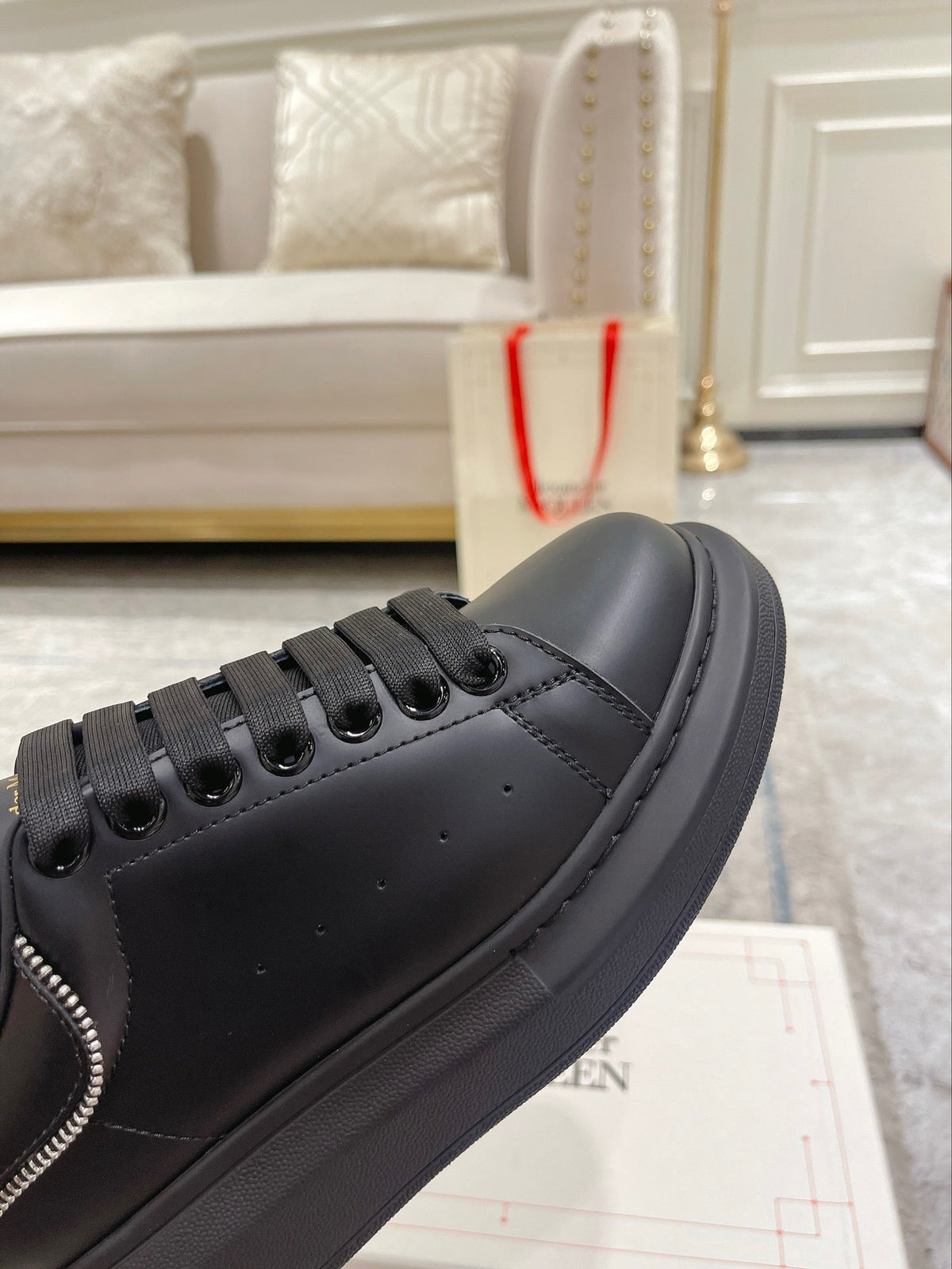 Sneakers & Shoes