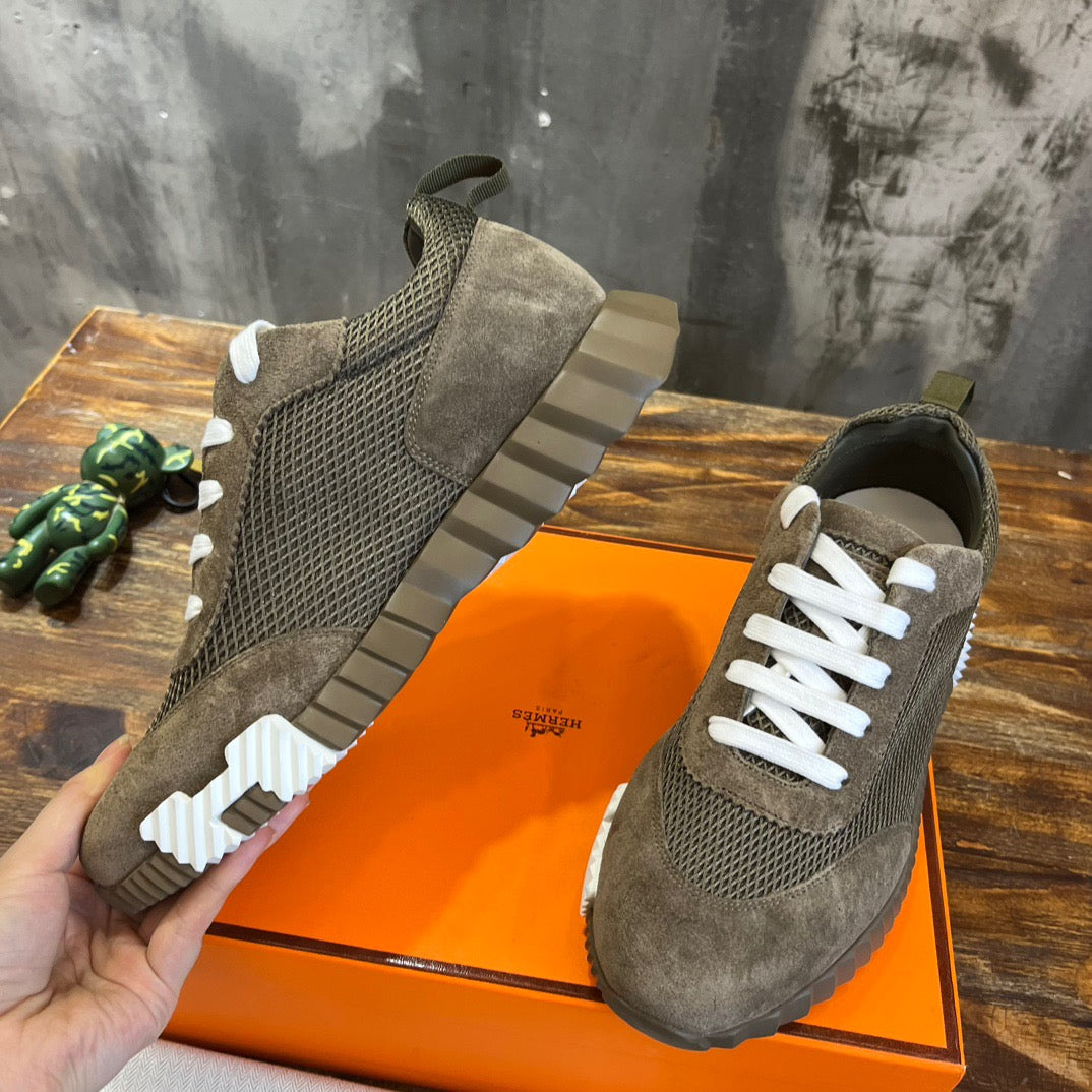 HERM Sneakers