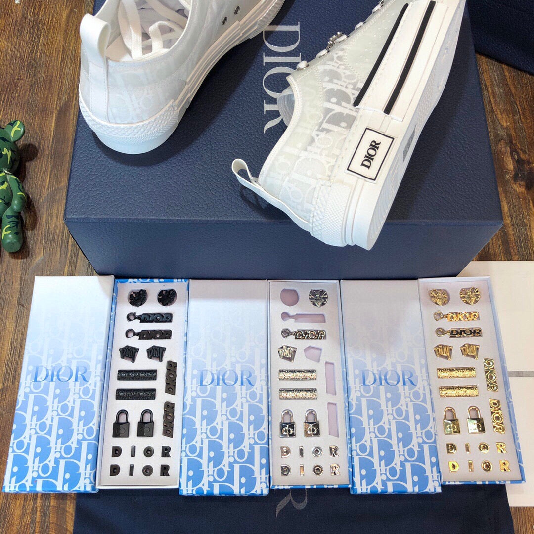 DIO Sneakers